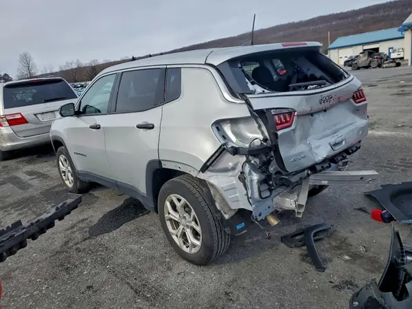 3C4NJDANXRT136804 2024 JEEP COMPASS - Image 2