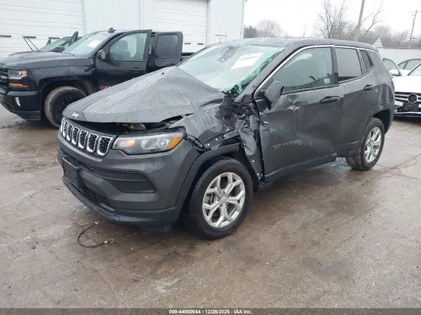 3C4NJDANXRT155420 2024 JEEP COMPASS - Image 2