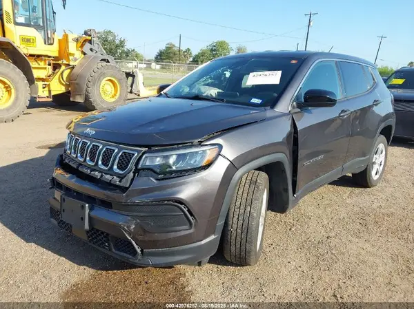 3C4NJDANXRT575839 2024 JEEP COMPASS - Image 2