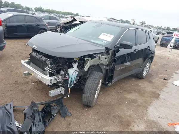 3C4NJDANXST550588 2025 JEEP COMPASS - Image 2