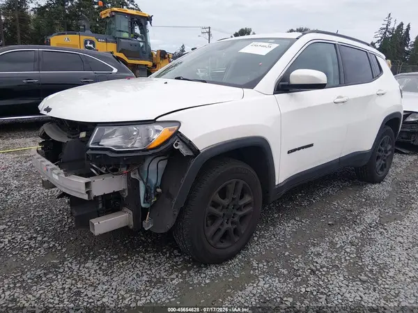 3C4NJDBB0HT611122 2017 JEEP COMPASS - Image 2