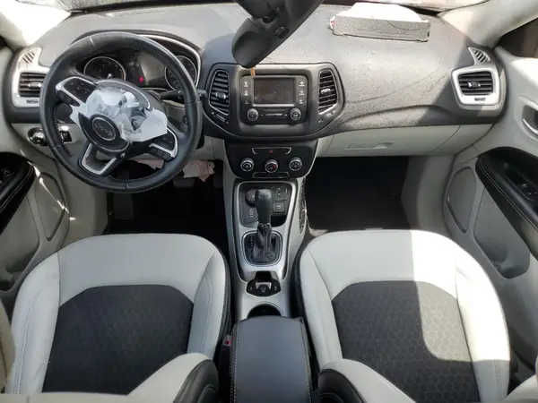 3C4NJDBB0HT616661 2017 JEEP COMPASS - Image 8