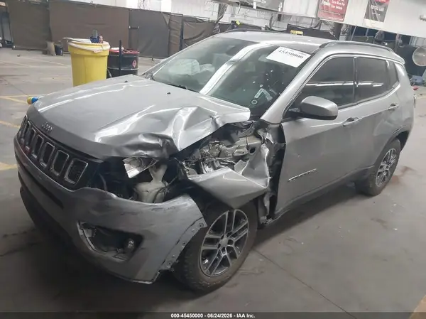 3C4NJDBB0HT616840 2017 JEEP COMPASS - Image 2