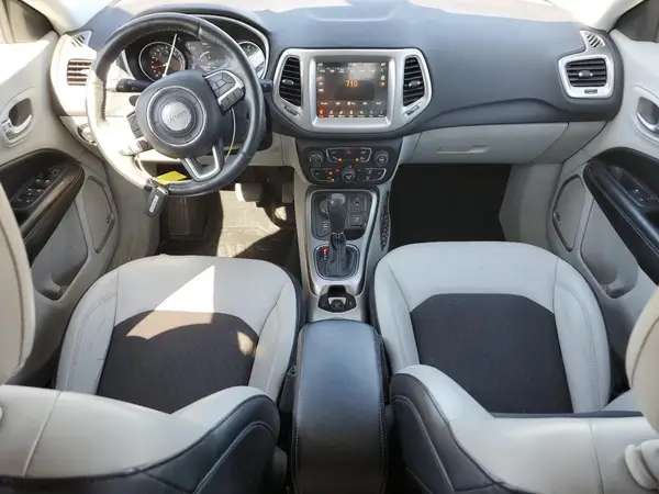 3C4NJDBB0HT665052 2017 JEEP COMPASS - Image 8