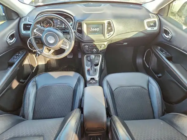 3C4NJDBB0HT665231 2017 JEEP COMPASS - Image 8