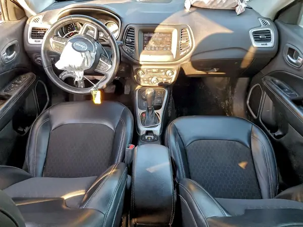 3C4NJDBB0HT692977 2017 JEEP COMPASS - Image 8