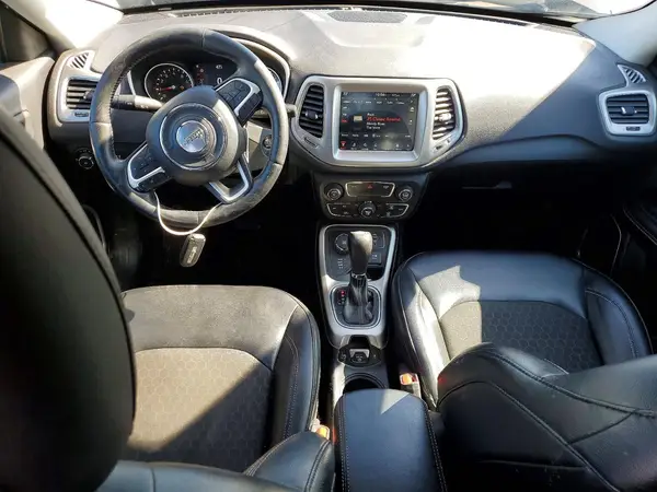 3C4NJDBB0HT693403 2017 JEEP COMPASS - Image 8
