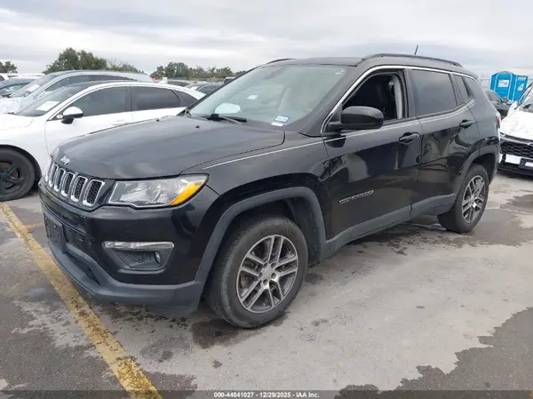3C4NJDBB0JT100936 2018 JEEP COMPASS - Image 2