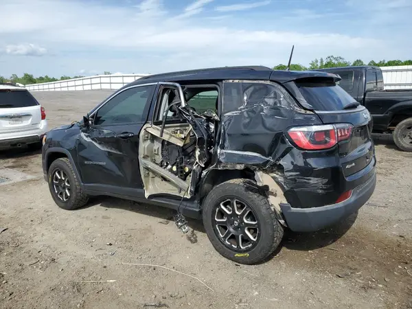 3C4NJDBB0JT103397 2018 JEEP COMPASS - Image 2