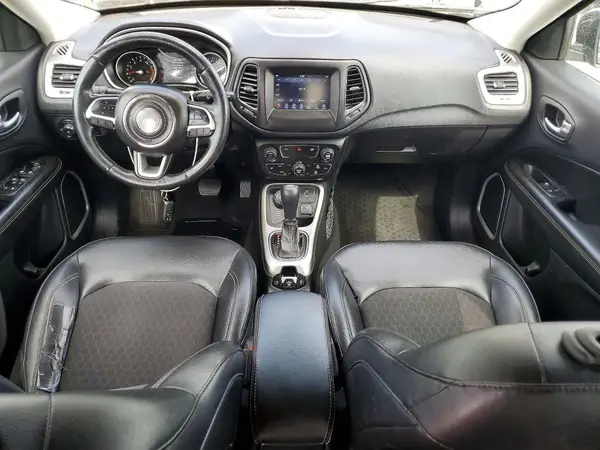 3C4NJDBB0JT104145 2018 JEEP COMPASS - Image 8