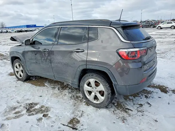 3C4NJDBB0JT114870 2018 JEEP COMPASS - Image 2