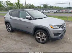 3C4NJDBB0JT135993 2018 JEEP COMPASS