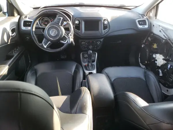3C4NJDBB0JT138750 2018 JEEP COMPASS - Image 8