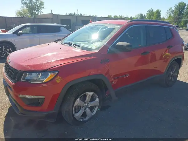 3C4NJDBB0JT138800 2018 JEEP COMPASS - Image 2