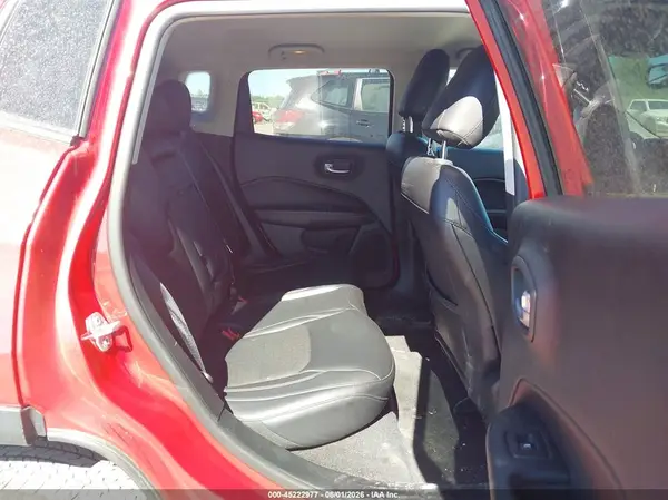 3C4NJDBB0JT138800 2018 JEEP COMPASS - Image 8