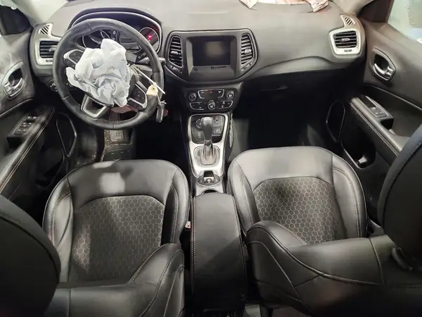 3C4NJDBB0JT151059 2018 JEEP COMPASS - Image 8