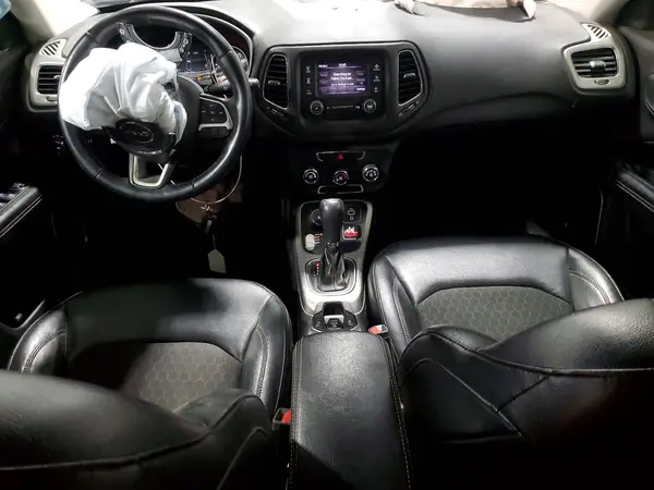 3C4NJDBB0JT160862 2018 JEEP COMPASS - Image 8