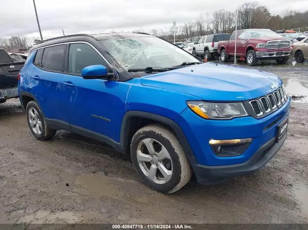 3C4NJDBB0JT168122 2018 JEEP COMPASS - Image 1