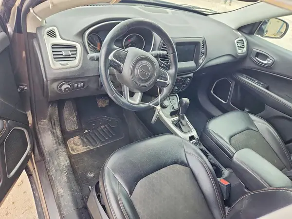 3C4NJDBB0JT177113 2018 JEEP COMPASS - Image 8