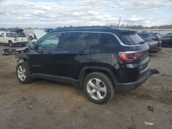 3C4NJDBB0JT177774 2018 JEEP COMPASS - Image 2