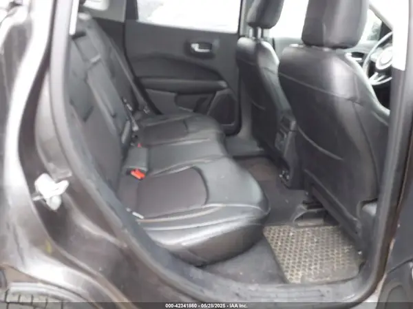 3C4NJDBB0JT185244 2018 JEEP COMPASS - Image 8