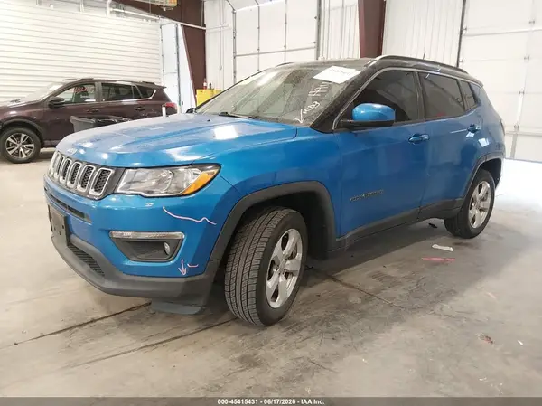 3C4NJDBB0JT191867 2018 JEEP COMPASS - Image 2