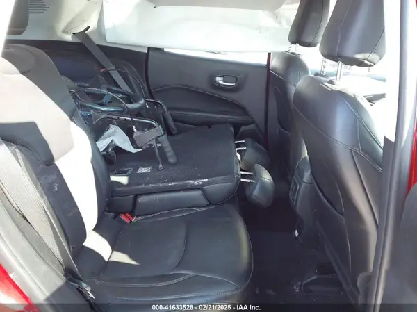 3C4NJDBB0JT192615 2018 JEEP COMPASS - Image 8