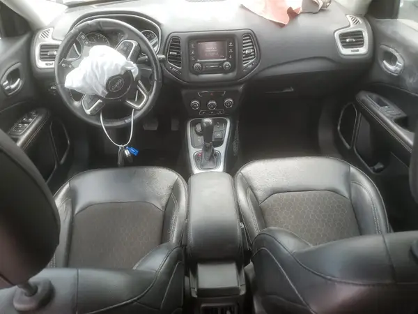3C4NJDBB0JT202141 2018 JEEP COMPASS - Image 8