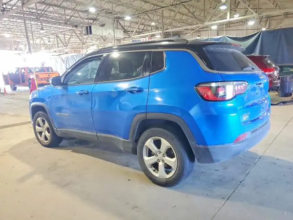 3C4NJDBB0JT202754 2018 JEEP COMPASS - Image 2
