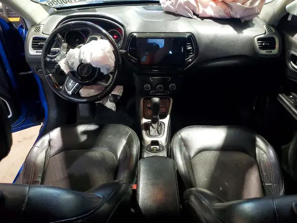 3C4NJDBB0JT202754 2018 JEEP COMPASS - Image 8