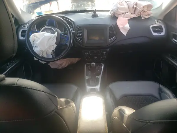 3C4NJDBB0JT233003 2018 JEEP COMPASS - Image 8
