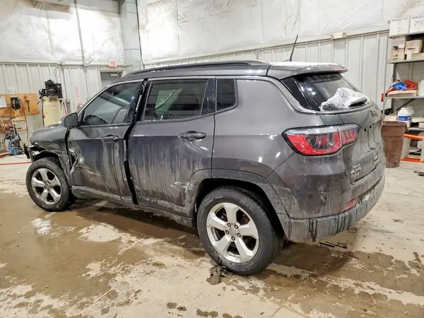3C4NJDBB0JT239531 2018 JEEP COMPASS - Image 2