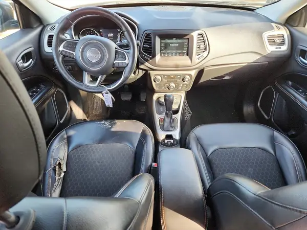 3C4NJDBB0JT252876 2018 JEEP COMPASS - Image 8