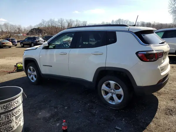 3C4NJDBB0JT254594 2018 JEEP COMPASS - Image 2