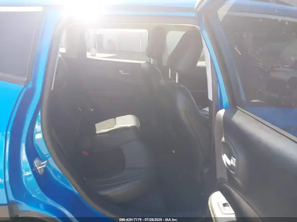 3C4NJDBB0JT256569 2018 JEEP COMPASS - Image 8