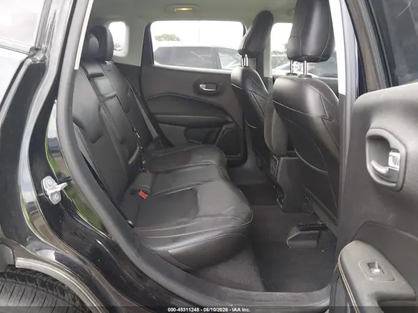 3C4NJDBB0JT256927 2018 JEEP COMPASS - Image 8