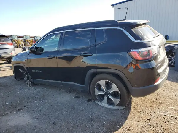 3C4NJDBB0JT259083 2018 JEEP COMPASS - Image 2