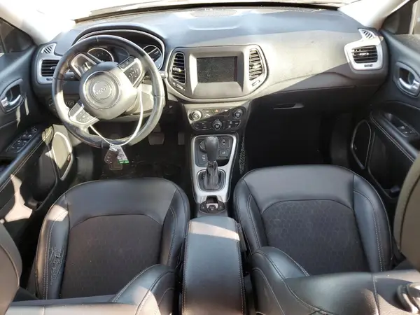 3C4NJDBB0JT259083 2018 JEEP COMPASS - Image 8