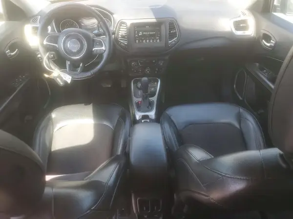 3C4NJDBB0JT270889 2018 JEEP COMPASS - Image 8