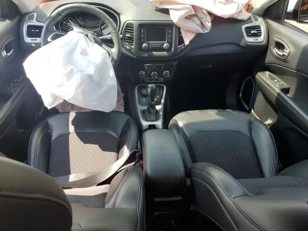 3C4NJDBB0JT291161 2018 JEEP COMPASS - Image 8
