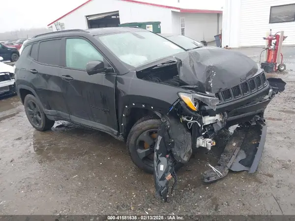 3C4NJDBB0JT298644 2018 JEEP COMPASS - Image 1