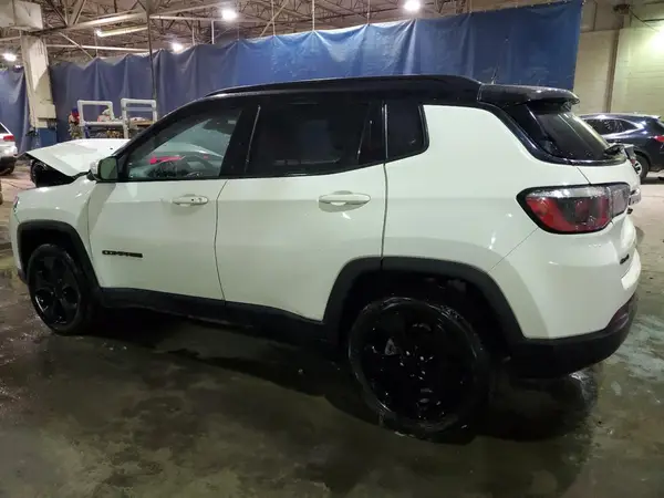 3C4NJDBB0JT298725 2018 JEEP COMPASS - Image 2