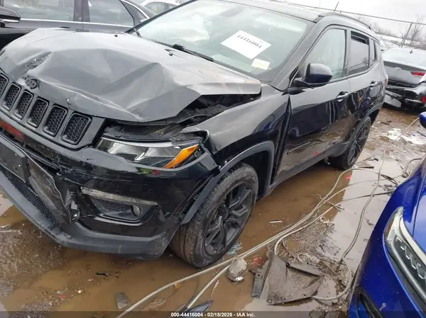 3C4NJDBB0JT299020 2018 JEEP COMPASS - Image 2