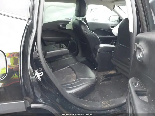 3C4NJDBB0JT299020 2018 JEEP COMPASS - Image 8