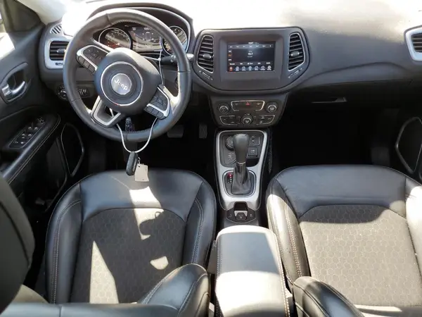 3C4NJDBB0JT313871 2018 JEEP COMPASS - Image 8