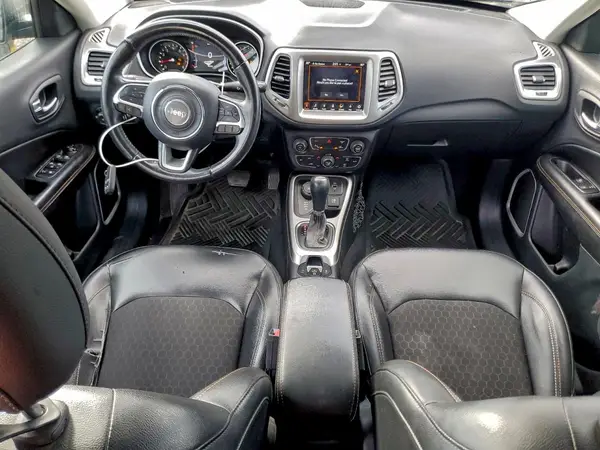 3C4NJDBB0JT313952 2018 JEEP COMPASS - Image 8