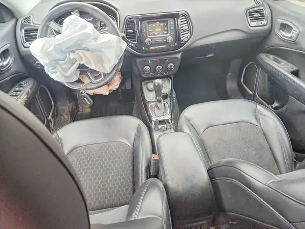 3C4NJDBB0JT315409 2018 JEEP COMPASS - Image 8
