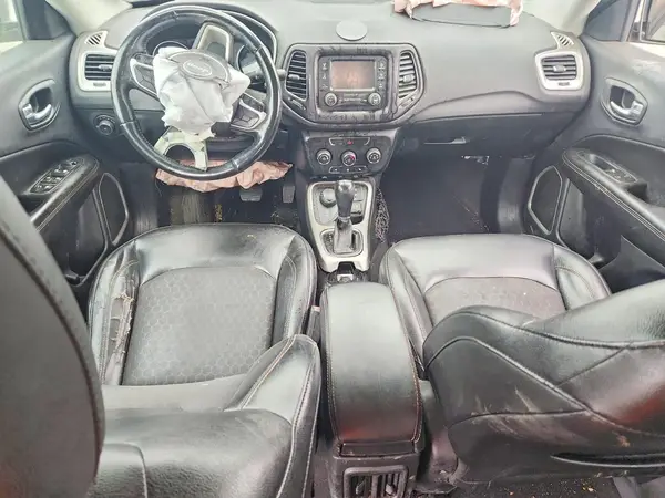 3C4NJDBB0JT315653 2018 JEEP COMPASS - Image 8