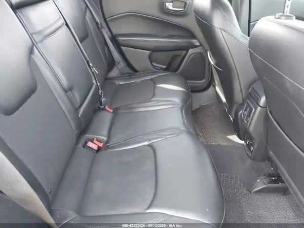 3C4NJDBB0JT321078 2018 JEEP COMPASS - Image 8