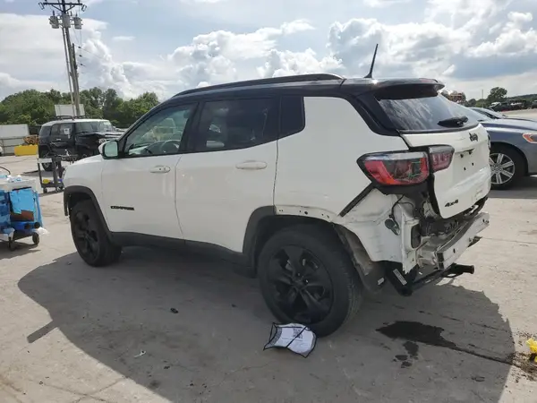 3C4NJDBB0JT323963 2018 JEEP COMPASS - Image 2